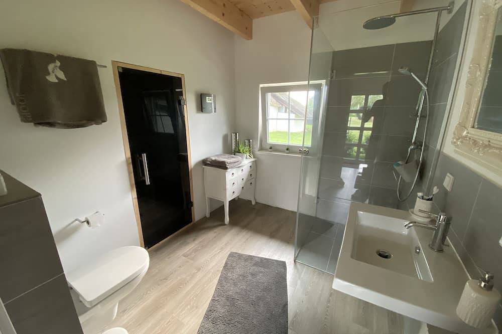 Thatched cottage with sauna (incl.), terrace, garden in Worpswede in Worpswede, Bassa Sassonia