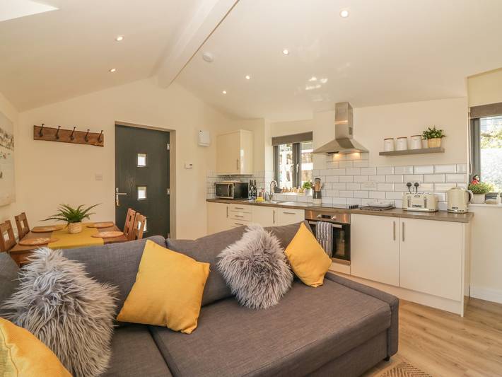 Harbour View Retreat in Brixham, Torbay