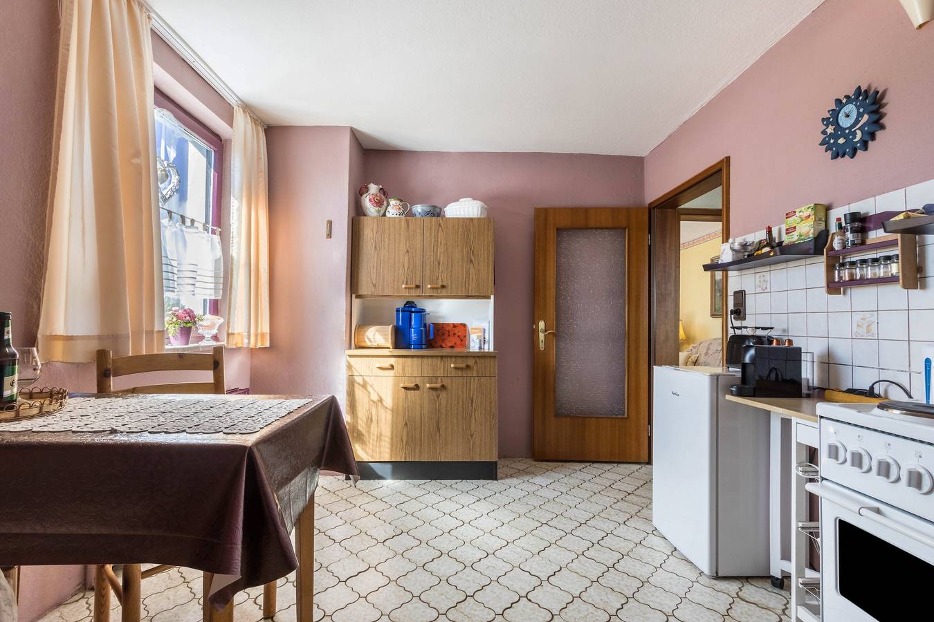 Appartement entier, Appartement 'Am Ps Speicher' avec balcon et Wi-Fi in Einbeck, Wesergebirge