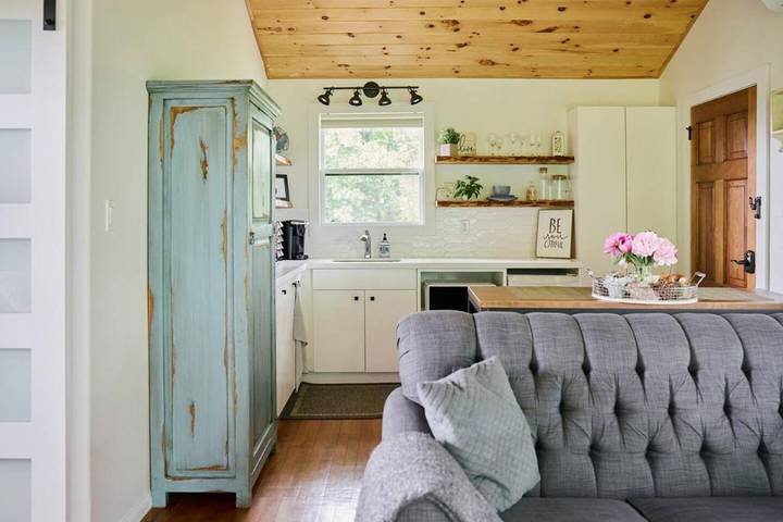 Lodge voor 2 personen, with terras and sauna as well as whirlpool and tuin in Canada