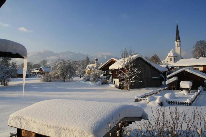 Hotel für 2 Personen, mit Balkon und Terrasse sowie Garten und Sauna in Wackersberg - 2