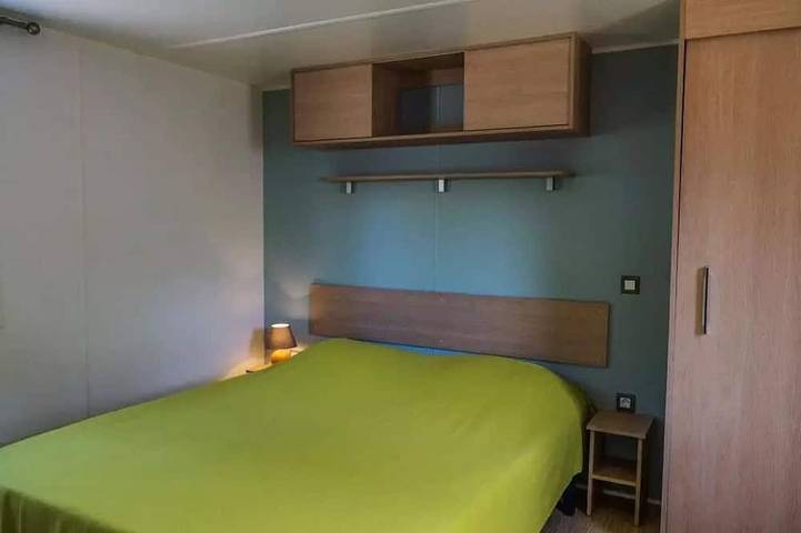 Camping pour 4 personnes, avec sauna ainsi que piscine et terrasse à Calvi