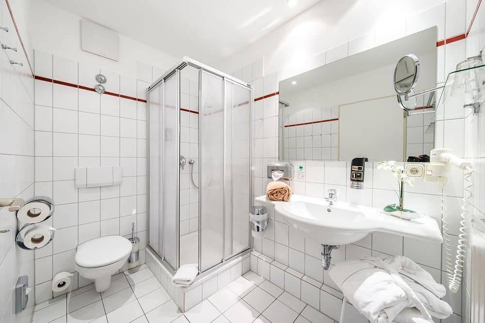 Einzelzimmer, Dusche, Wc - Hotel Sportwelt Radeberg in Radeberg, Oberlausitz-Niederschlesien