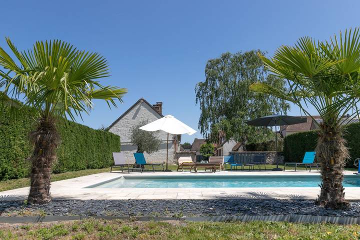 Gîte voor 12 personen, with zwembad and terras as well as tuin - 1