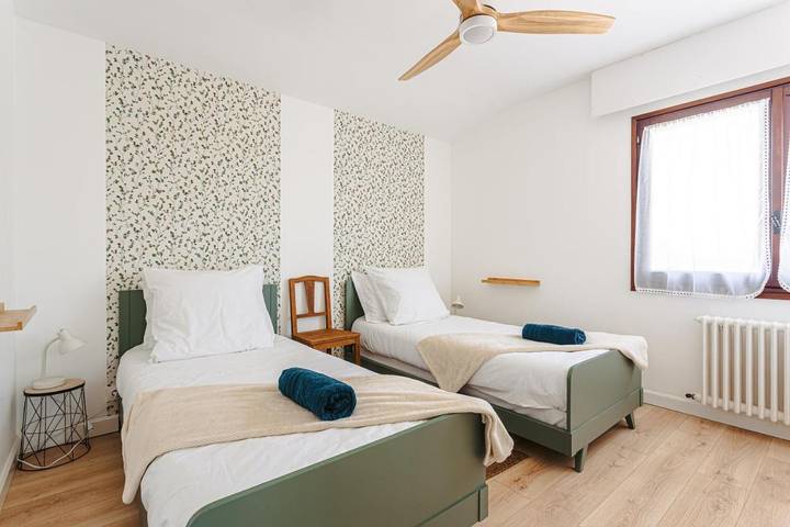 Location de vacances pour 12 personnes, avec jardin et vue à Saintes - 3