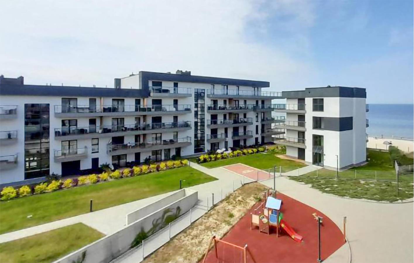 Cały apartament wypoczynkowy, Apartament wakacyjny dla 4 osób z taras in Dziwnów, Baltic Sea Pomerania