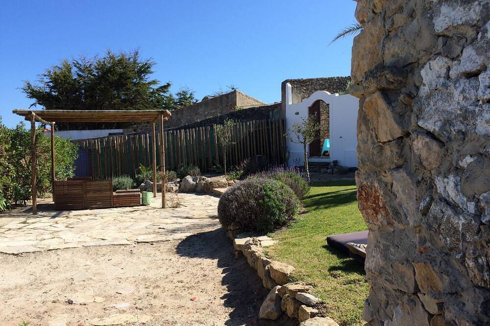 Casa vacanza a Oeste a partire da 145€ a notte