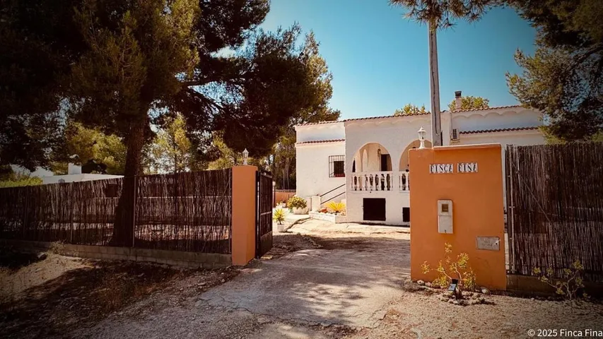 Casa de vacaciones para 6 personas, con jardín además de vistas y piscina, Se admiten mascotas - 1