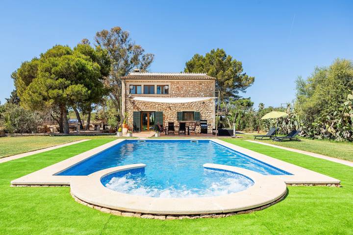 Luxus-Ferienhaus für 6 Personen, mit Garten in Es Trenc