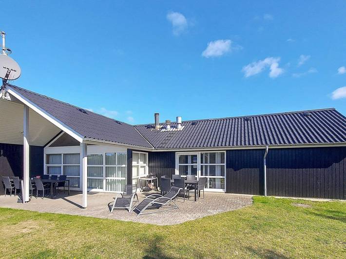 Ferienhaus für 10 Personen, mit Sauna und Pool sowie Whirlpool, mit Haustier in Øster Hurup