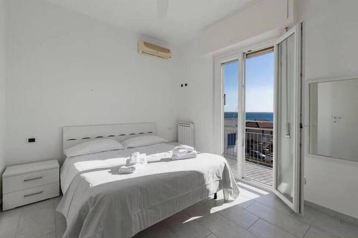 Appartamento intero, Hostdomus -  Turtle House in Borgio Verezzi, Riviera di Ponente
