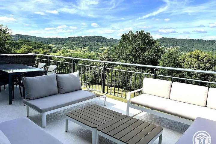 Villa pour 6 personnes, avec terrasse