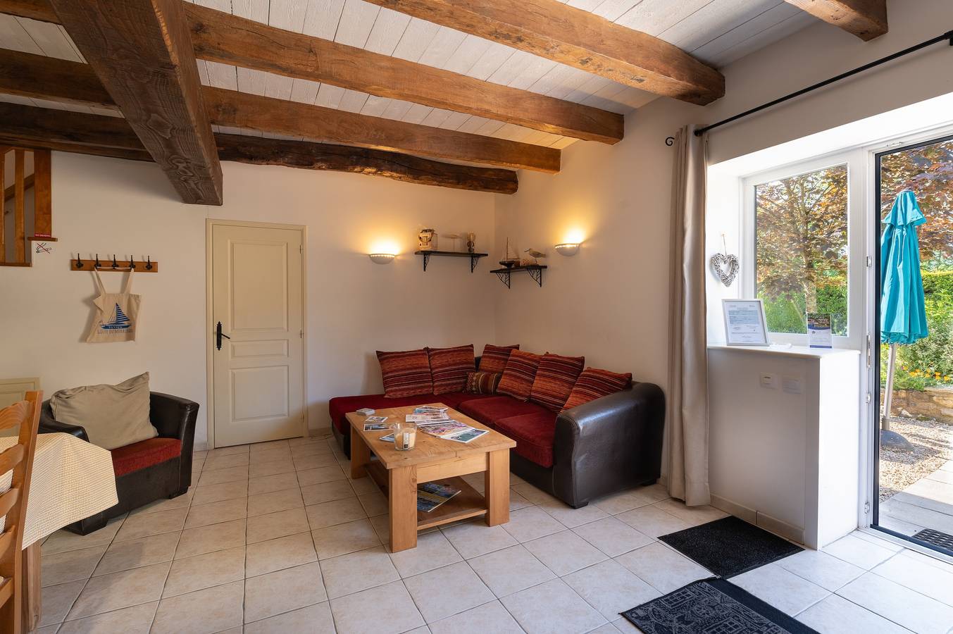 Casita de campo 'Domaine De Lestroué - Île De Groix' con piscina compartida, terraza privada y Wi-Fi in La Vraie-Croix, Región de Vannes