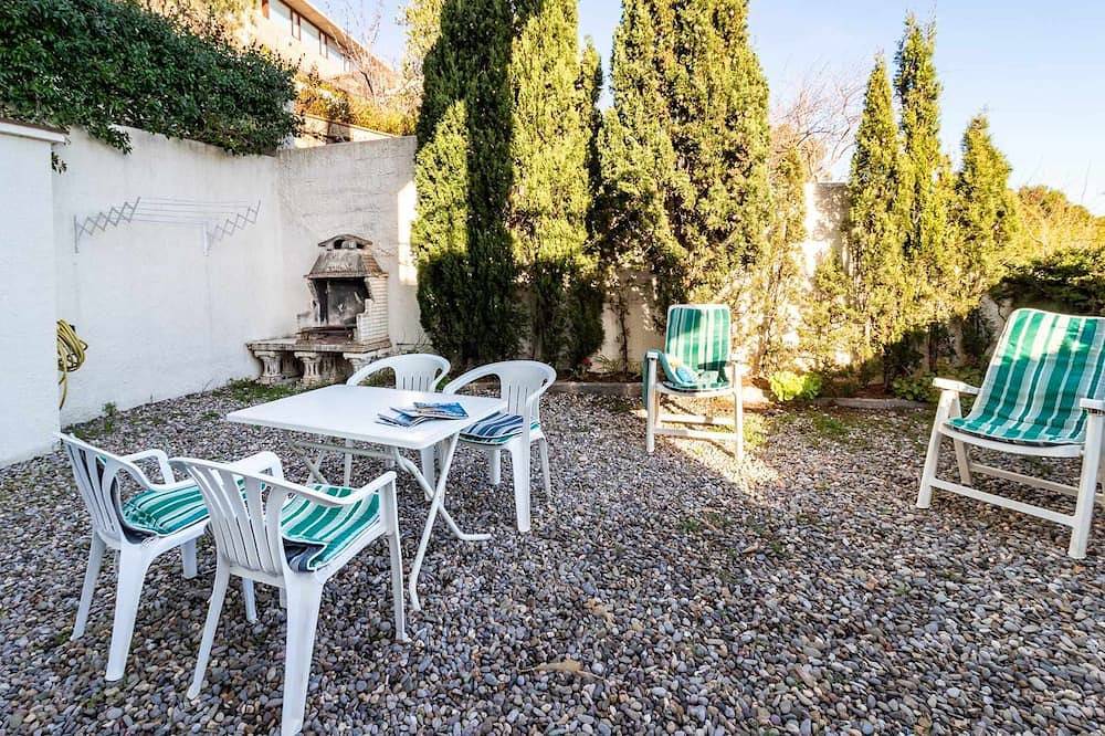 Entire apartment, Cap Ras 04 Comfortable apartment close to the sea in Platja Grifeu, Upper Empordà