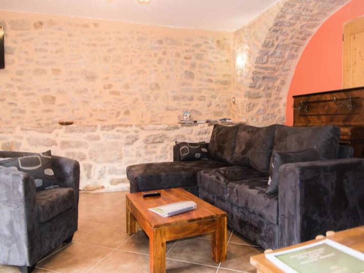 Gîte pour 6 personnes, avec jardin et piscine, animaux acceptés à Banassac - 3