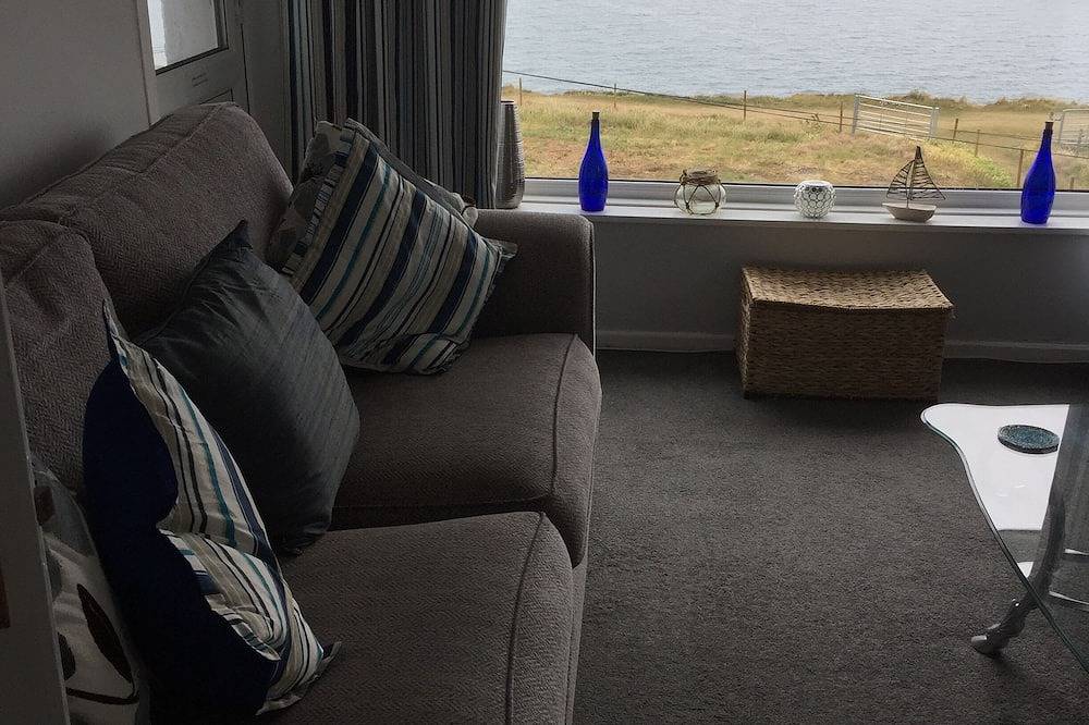 Entire apartment, Stunning Uninterrupted Seaview from lounge, kitchen and bathroom in Weston (Portland), Isle of Portland