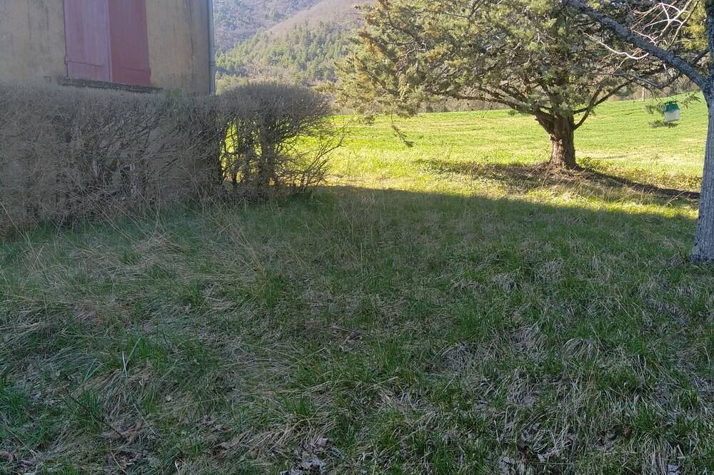 Beautiful, large family home in Nant, Parc naturel régional des Grands Causses