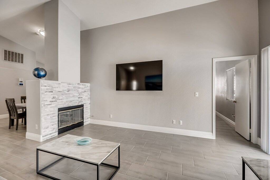 The Best House With A Heated Pool, Spa, and Safe, Sleeps 6 Comfortably in North Las Vegas, Nevada