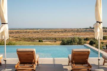 Chambre d’hôte pour 2 personnes, avec jardin ainsi que piscine et vue à Moncarapacho