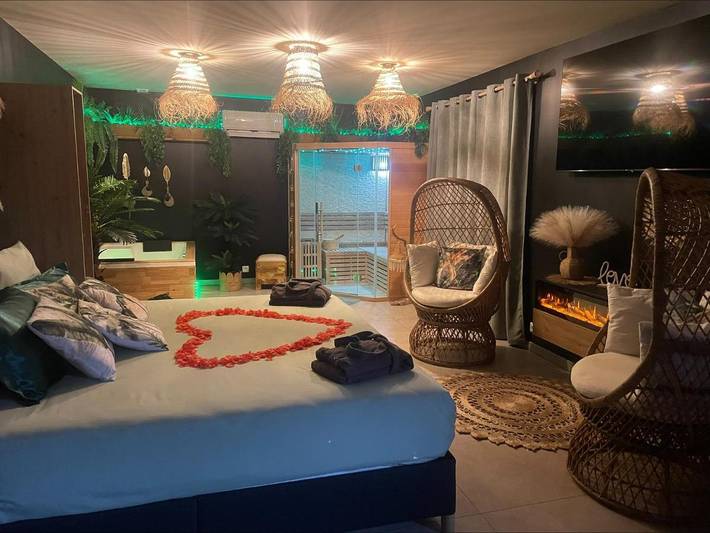 Location de vacances pour 2 personnes, avec jacuzzi ainsi que jardin et sauna à Étalondes - 4