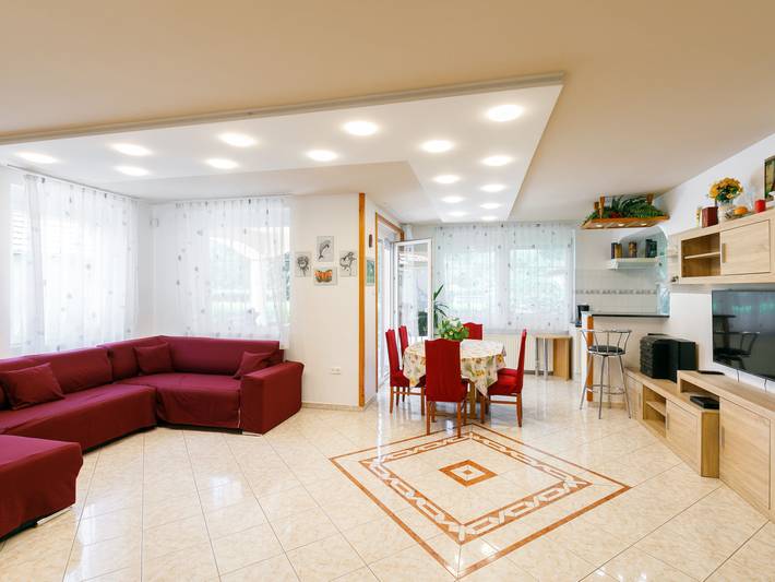 Location de vacances pour 5 personnes, avec jardin et terrasse dans Koroshegy - 4