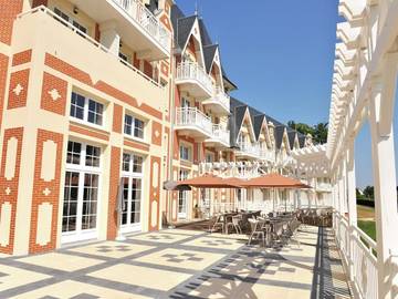 Gîte pour 2 personnes, avec balcon et piscine dans Thermes de Bagnoles de l'Orne