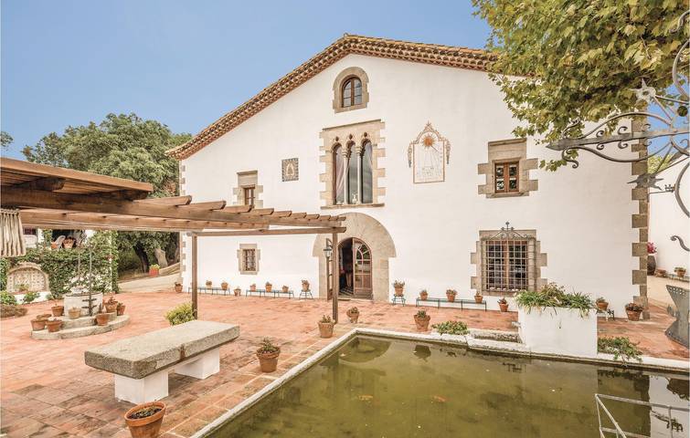 Ferienhaus für 12 Personen, mit Garten und Pool sowie Terrasse in Pineda de Mar - 4