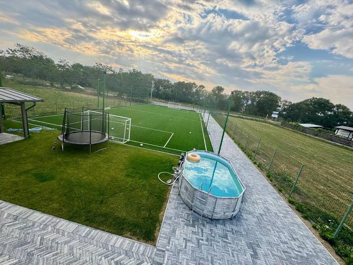 Willa dla 18 osób, z ogród i jacuzzi oraz basen w Karpaty (Rumunia)