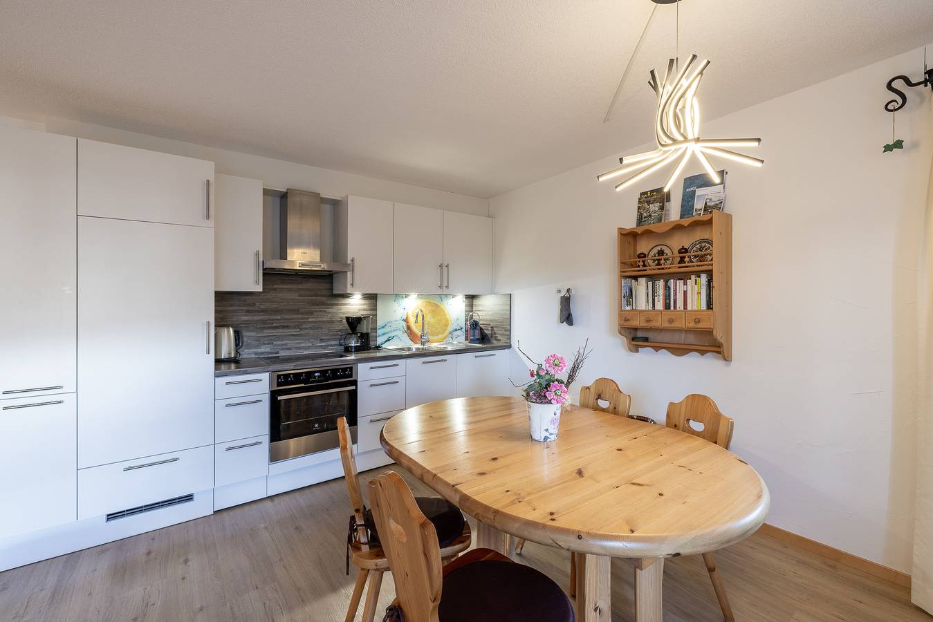 Ganze Wohnung, 2206 Frisch renovierte Wohnung mit modernem Ambiente in Vulpera, Tarasp