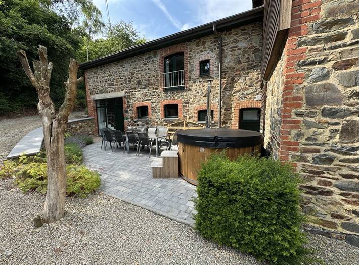 Vakantiehuis voor 15 personen, with Terras and Tuin as well as Sauna in Stavelot