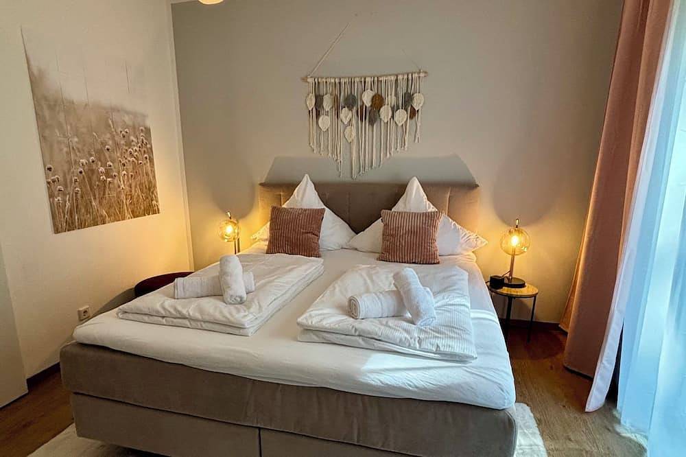 Ganze Wohnung, Barrierefrei · 3 Zi · Klinik & Terrasse · Parken in Bad Oeynhausen, Kreis Minden-Lübbecke