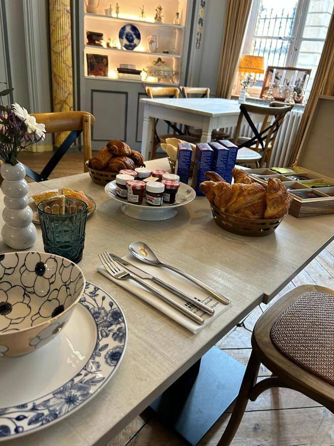 Le Palais de la Cathédrale in Saint-Omer, Région de Saint-Omer