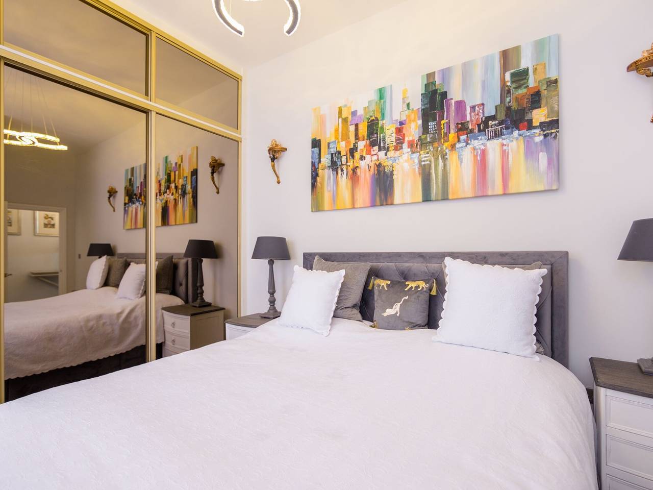 Entire apartment, Apartment in Folkestone near Sandgate Beach in Folkestone, Kent