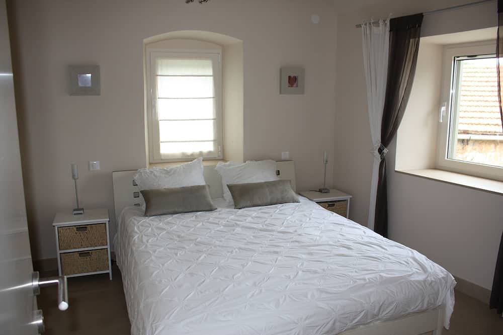 Authentieke Dalmatische stenen huis in Splitska, Brac