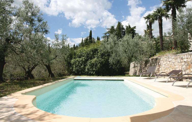 Oasis spacieuse avec climatisation, parking, piscine et WiFi in Tourrettes, Région de Draguignan