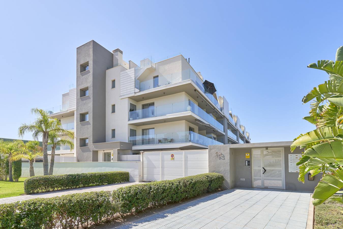 Geheel appartement, Appartement 'Luxe Twee Bed' met Privé Terras, Wifi en Airconditioning in Torrox Costa, Torrox