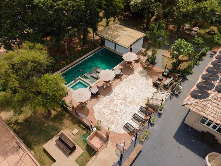 Pousadas para 2 pessoas, com piscina e jardim em Bonito