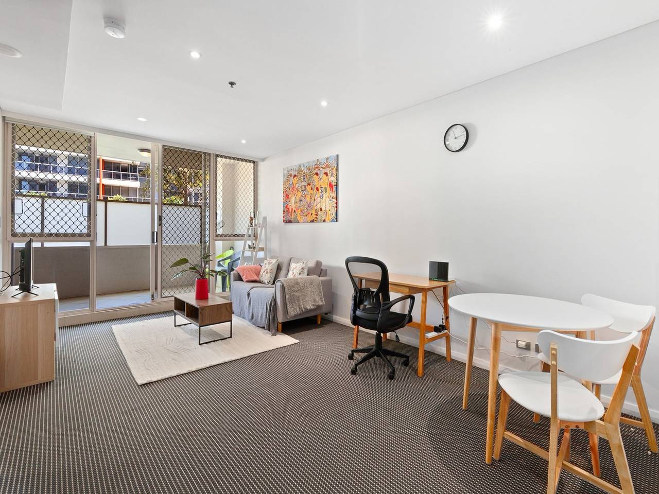 Entire apartment, Inner-city Stay with Pool and Gym Access in Sydney, New South Wales