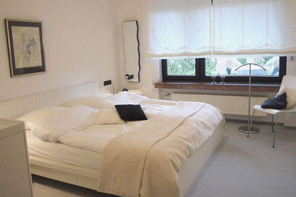 Ganze Wohnung, Ferienwohnung Rheinhoehe-Andernach - Appartement/Fewo, Dusche, Wc, Komfort in Andernach, Osteifel