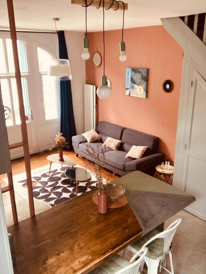 One-Bedroom House in Pougues-les-Eaux, Nièvre