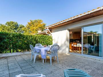 Location de vacances pour 4 personnes, avec jardin et terrasse à Saint-Georges-de-Didonne