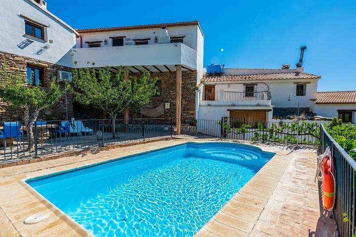 Villa für 6 Personen, mit Pool und Garten - 1