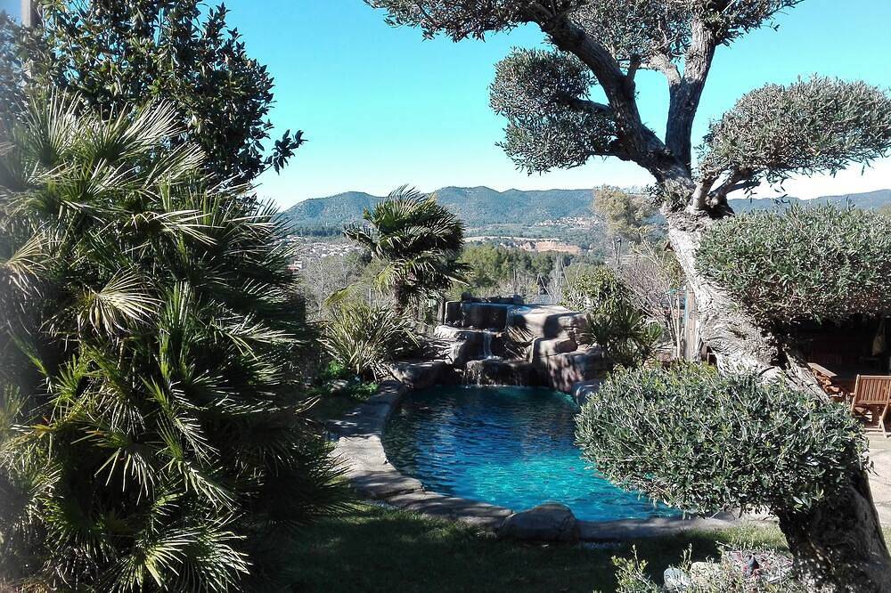 Ganzes Haus in der Nähe von Barcelona ideal für Familien und Gruppen. Garantierter Spaß in Piera, Barcelona Binnenland