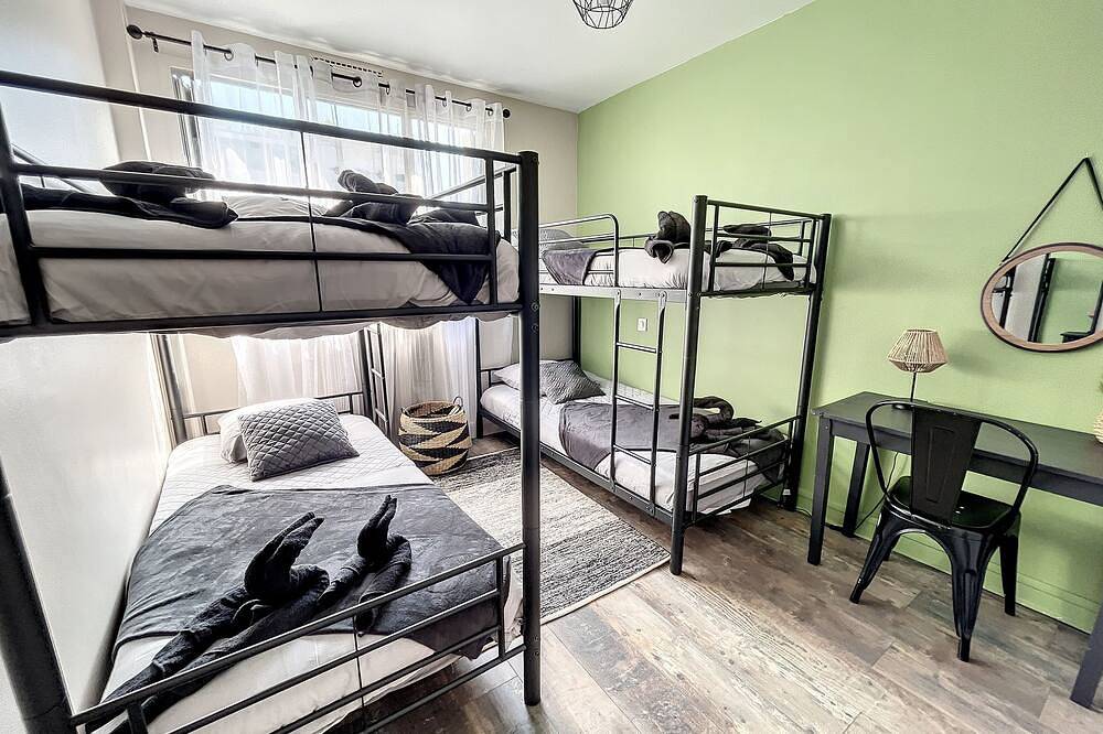 Ganze Wohnung, 【Mister Big】appart extra large -10 pers-2 parkings in Épinay-sur-Seine, Seine-Saint-Denis