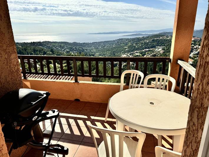 Gîte pour 6 personnes, avec piscine, animaux acceptés à Le Muy - 2