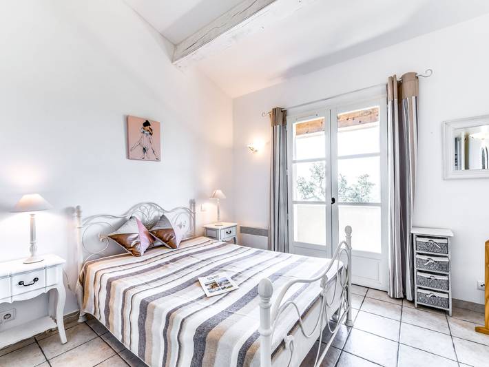 Ferienhaus für 4 Personen, mit Terrasse und Ausblick in Grimaud - 3
