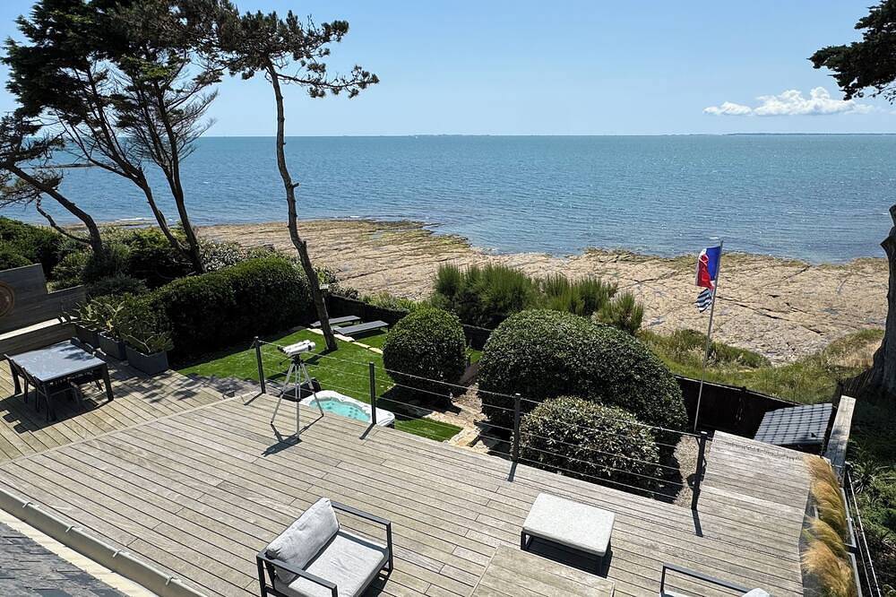 Maison front de mer plein sud. Accès direct plages, sentiers, pêche. Jacuzzi 36° in Saint-Gildas-de-Rhuys, Côte des Mégalithes