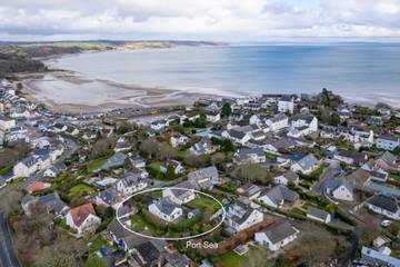 Log Cabin for 4 People in Saundersfoot, Pembrokeshire, Photo 2