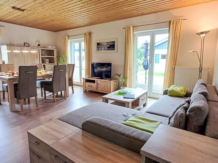 Ferienhaus für 4 Personen, mit Terrasse und Garten in Altefähr - 3