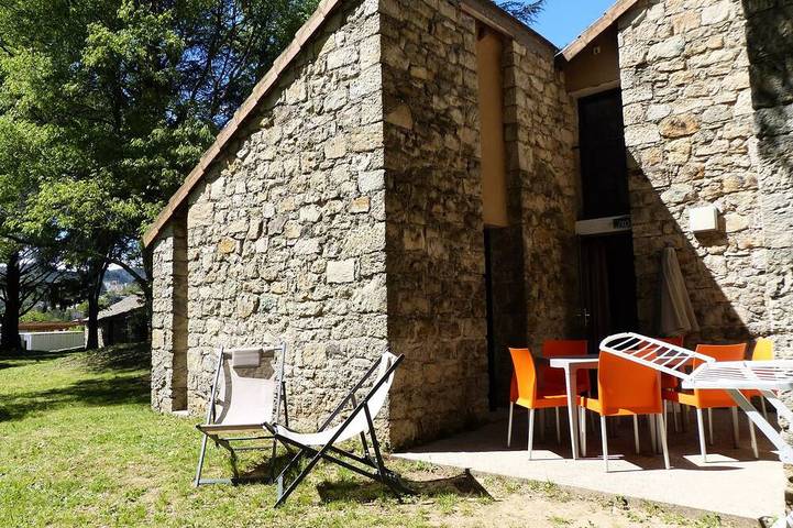 Mobil home pour 2 personnes, avec terrasse à Chambonas - 4